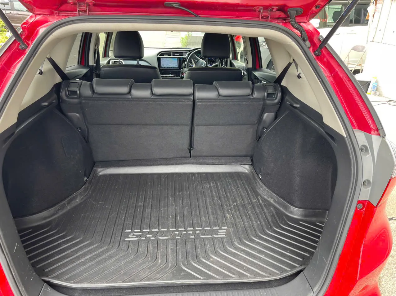 Honda Shutler hybrid X null