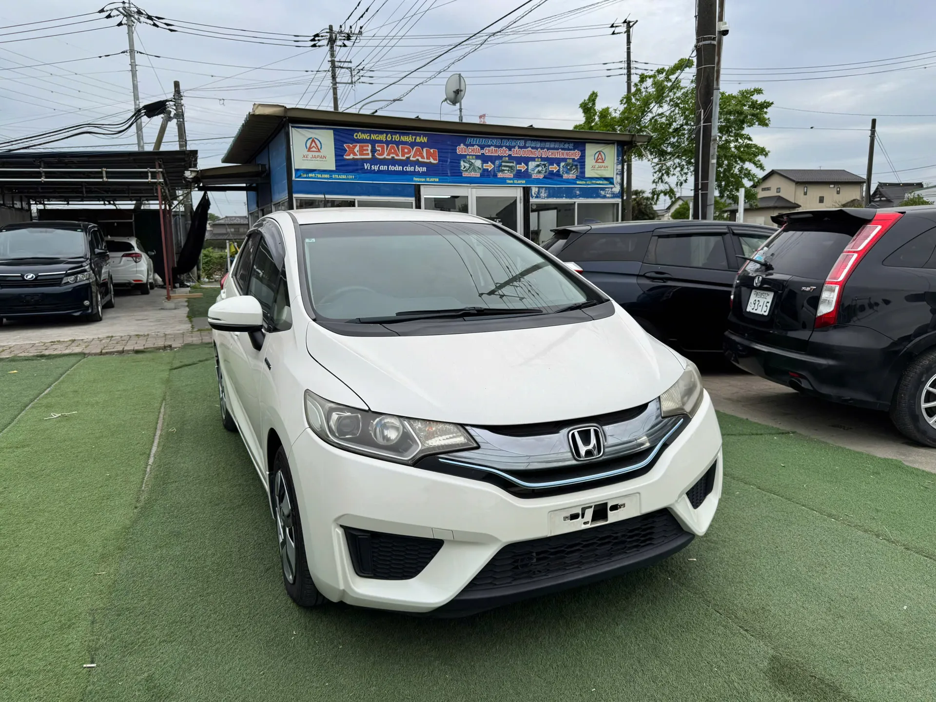Honda Fit hybrid 2014